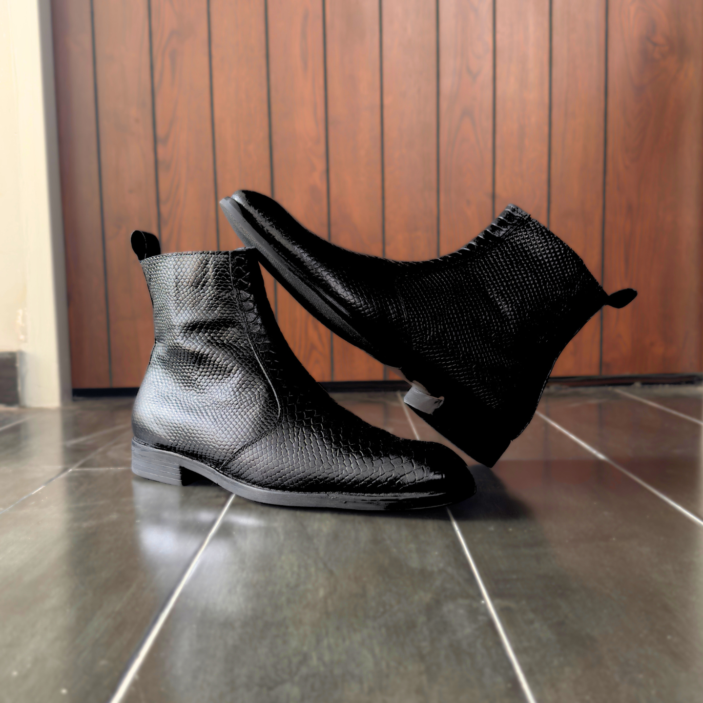 Croco Italian Chelsea Boots with Side Chain (Black)(bl-501)
