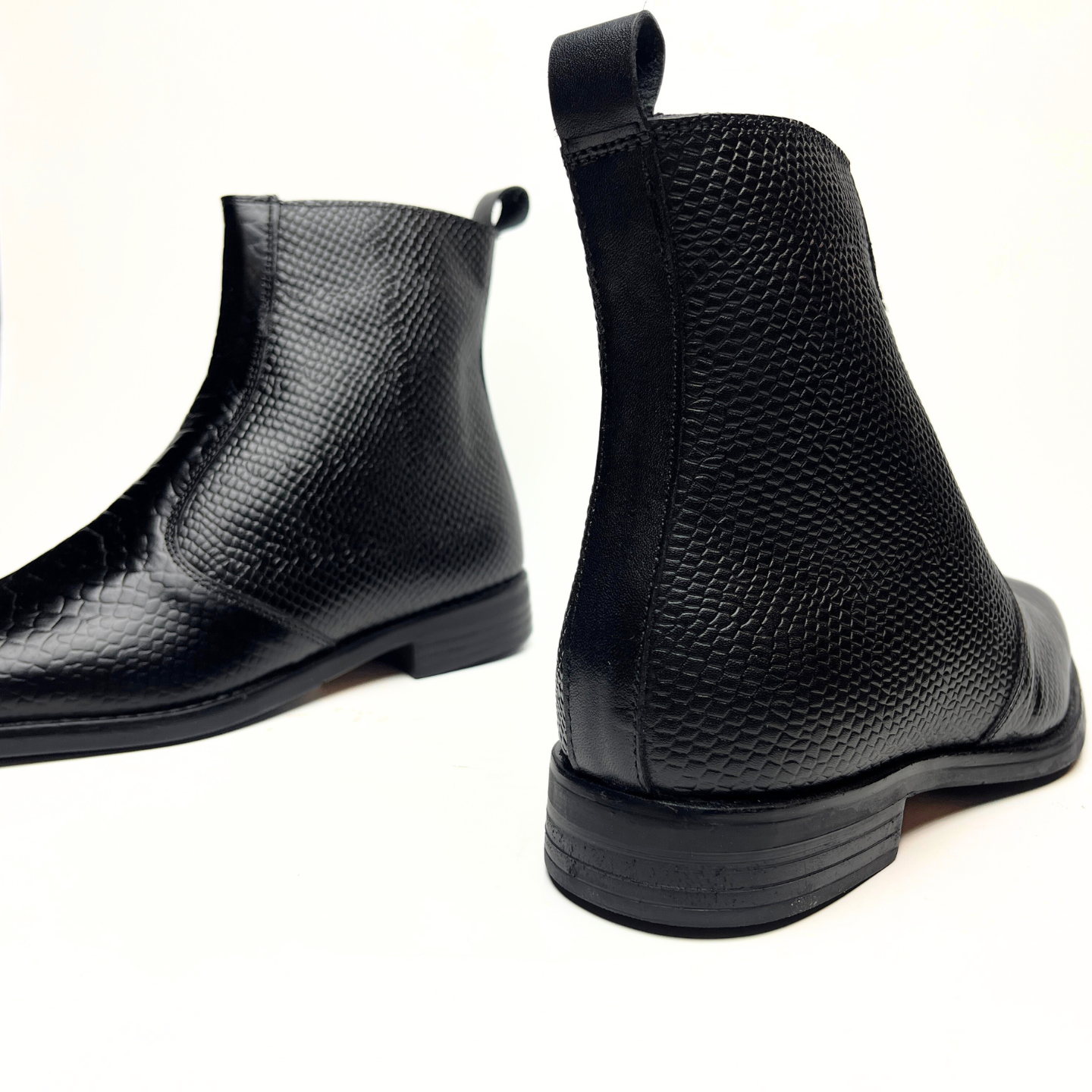 Croco Italian Chelsea Boots with Side Chain (Black)(bl-501)