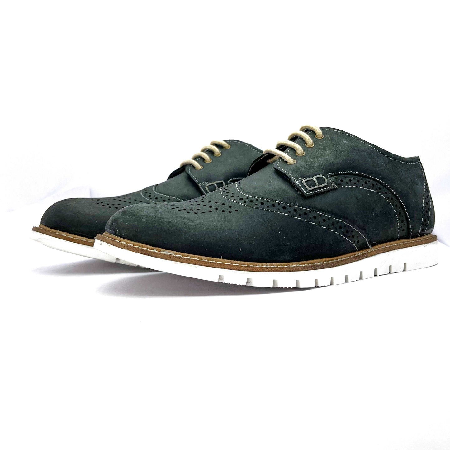 Men's Leather Brogue Shoes: Perfect for Casual & Formal Wear