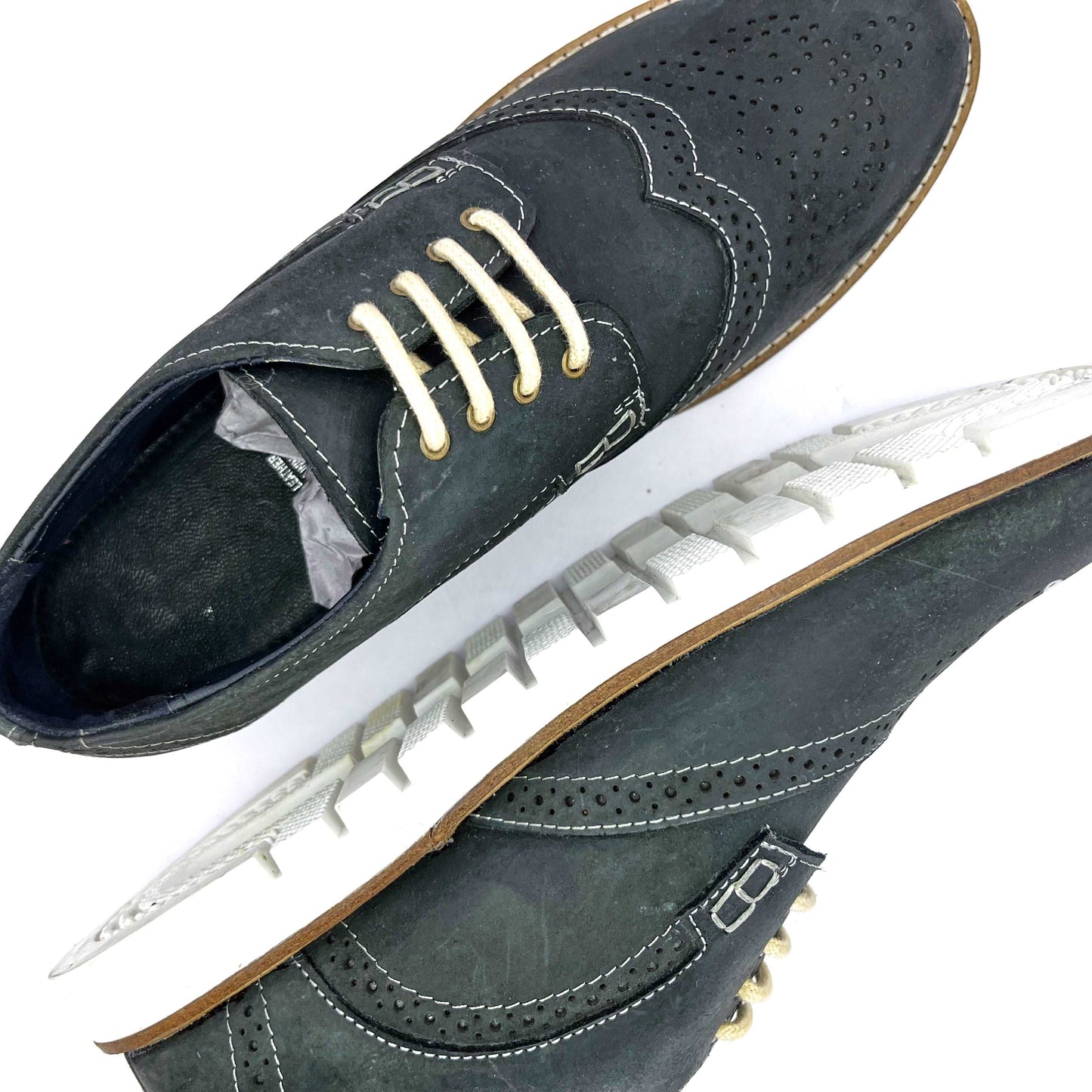 Men's Leather Brogue Shoes: Perfect for Casual & Formal Wear