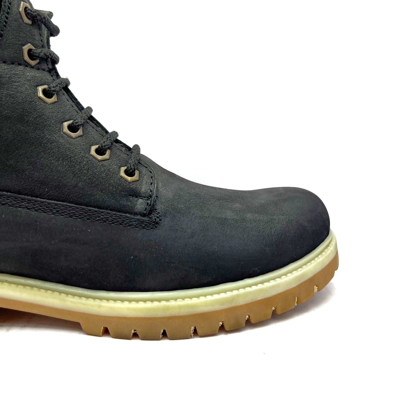 leather boots for men with laces and rugged look