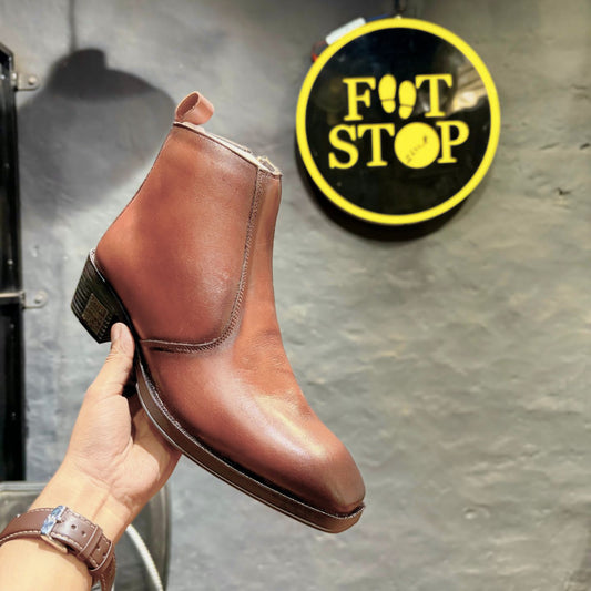 Cuban Heel Plain Chelsea Boots | Square Toe | Side Chain (Brown)