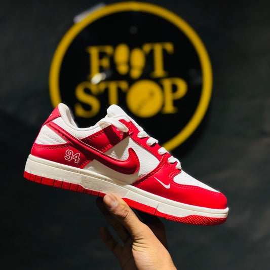 SB Dunk | White Red