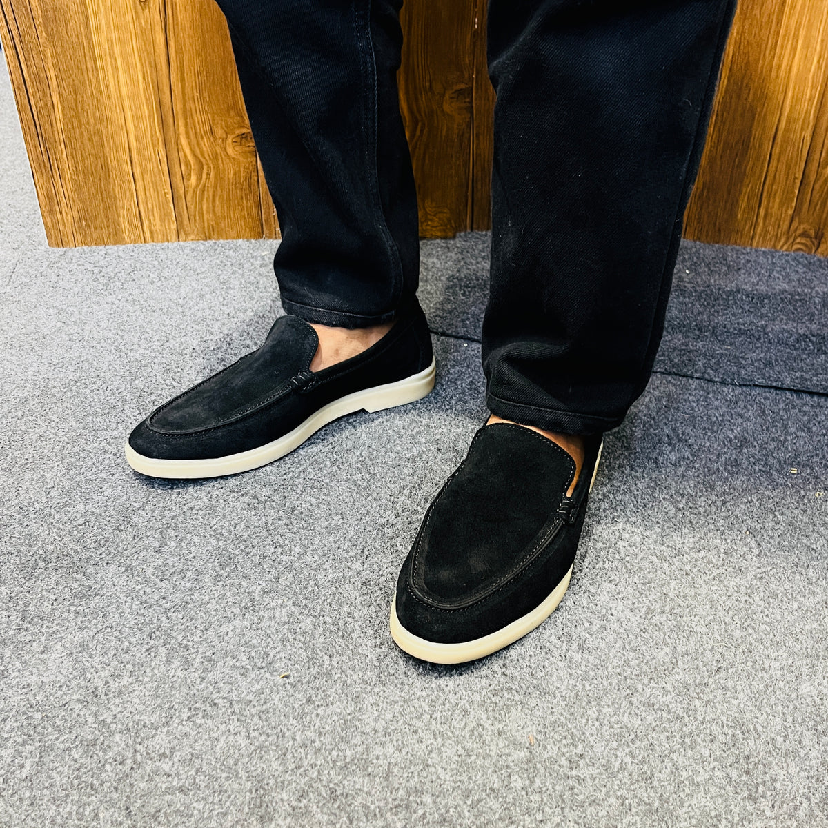 Old Money Suede Leather Loafers (Black) (Free Suede Shoe Wipes)