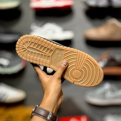 SB Dunk Low Pro | Mocha Black