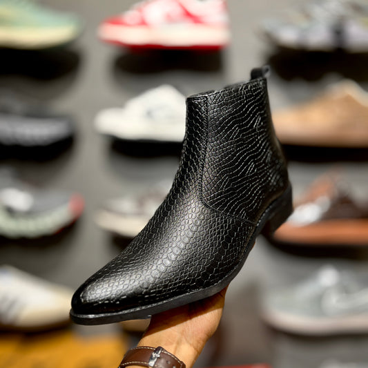 ZA Croco Boots | Point Toe | Chain | Red Sole